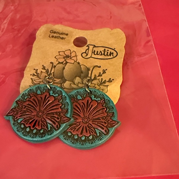 Justin Genuine Leather Earrings Set two pair. NWTS - Picture 3 of 4